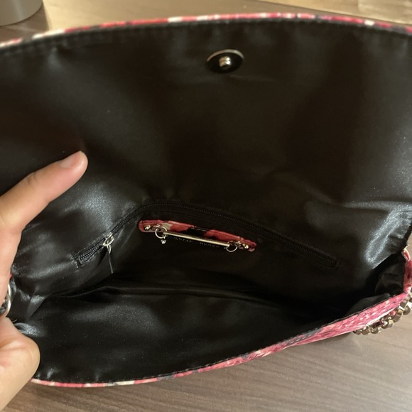 White House Black Market Pink Rose Floral Fabric Purse Clutch Bag Red Chain - Picture 4 of 6